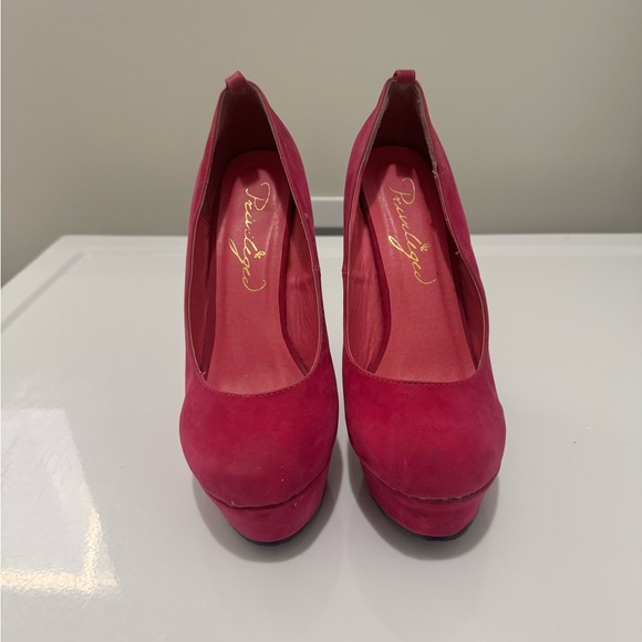 Women’s brand new hot pink suede wedges for sale! - Picture 2 of 4